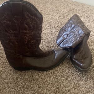 mid-calf brown cowgirl boots size 6